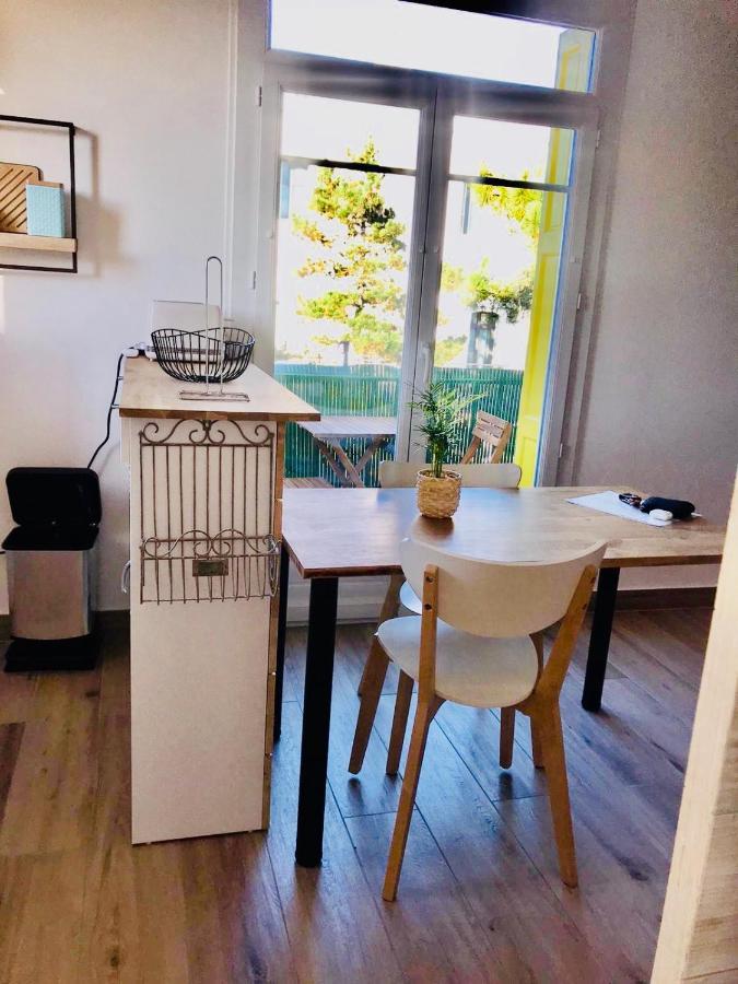 Un Petit Nid Les Pieds Dans L'Eau Apartment Argeles-sur-Mer Luaran gambar